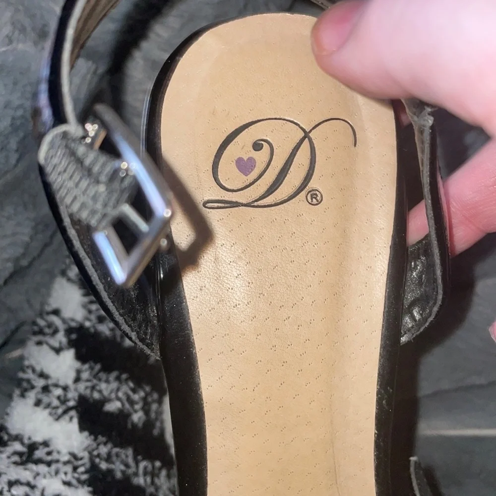 Vintage Heart in D brand wedge shoes cork 7.5